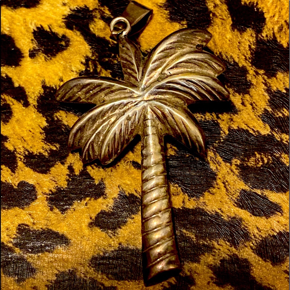 Palm tree 🌴 silver necklace pendant
